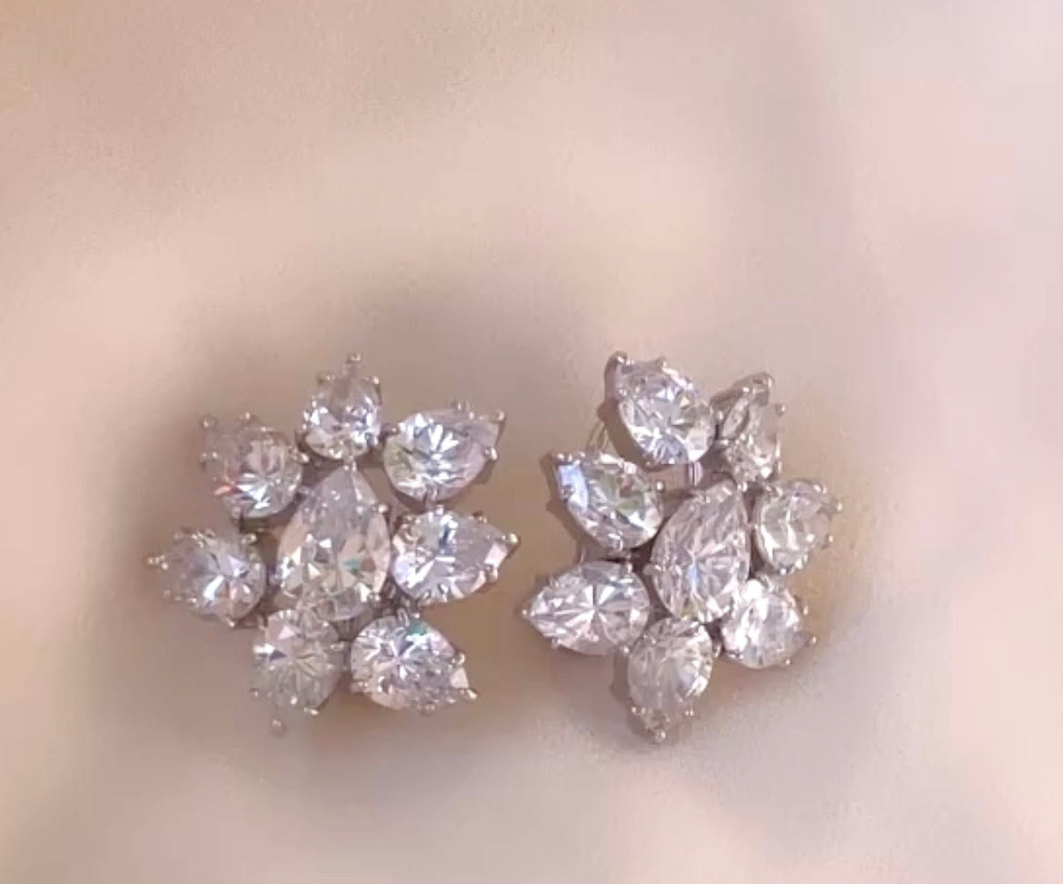Annika Earrings