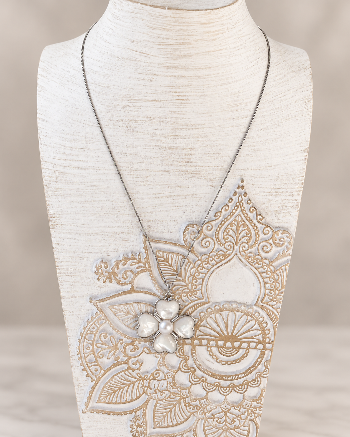 Delphine necklace
